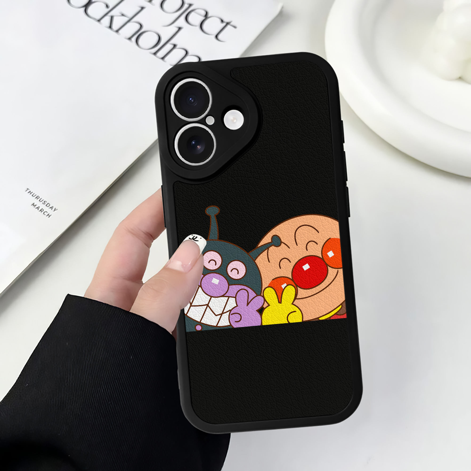 （画像用） アンパンマン Anpanman 【iPhone 16シリーズ対応】シリコンスマホケース（レザー調） 材質：シリコン